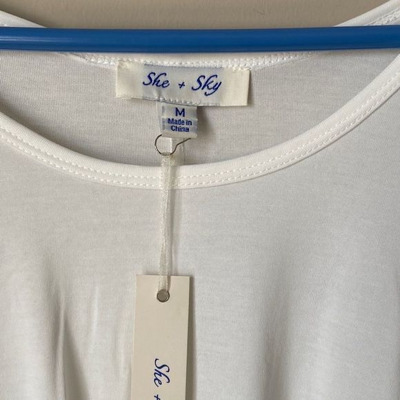 NWT White Top - Picture 4 of 7